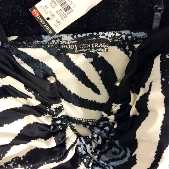 Bodycon Dress - Picture 4 of 5